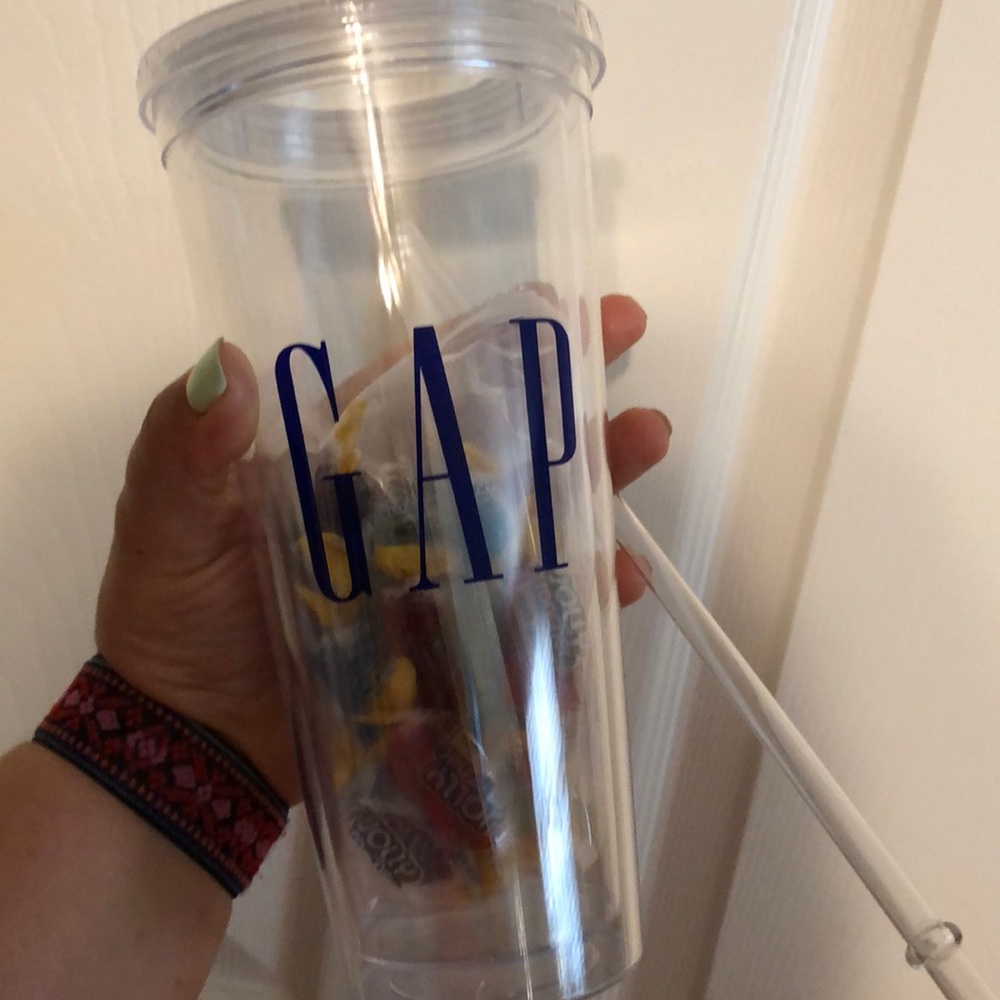 New in box GAP tumbler w/ reusable straw